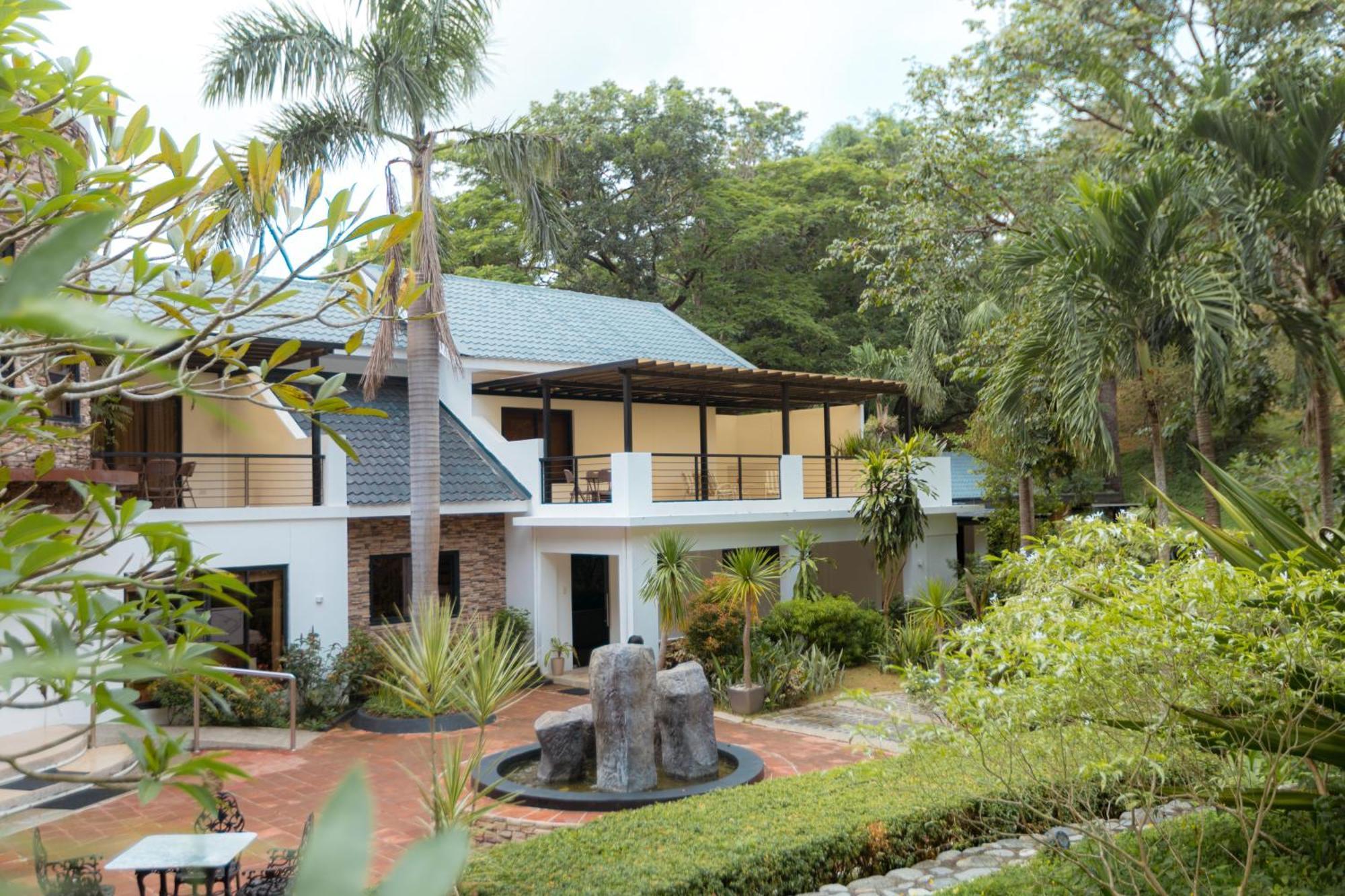 Bellagio Hills Hotel And Restaurant Paoay Exterior photo